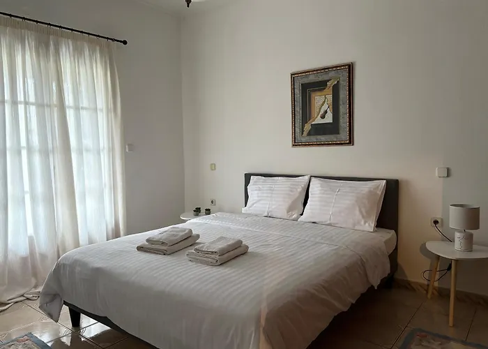 Xristos House